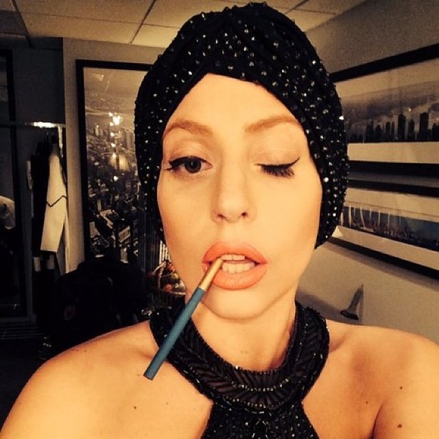 star24-tv-selfie-lady-gaga-shiseido-egerie-photgraphe (4)