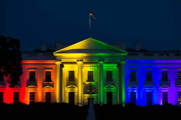 the-white-house-is-lit-9058-diaporama