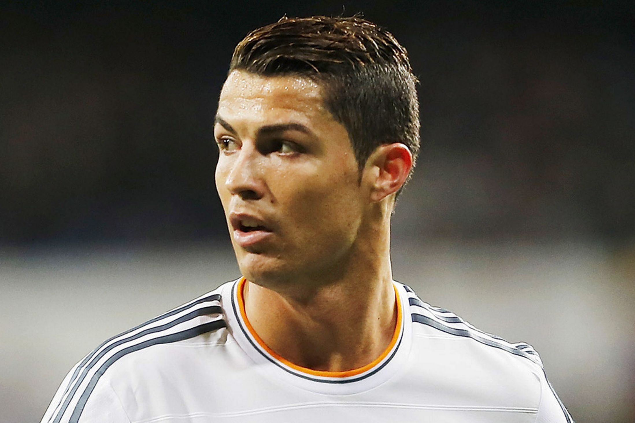 cristiano-ronaldo-joueur-footballeur-portugais-club-real-madrid