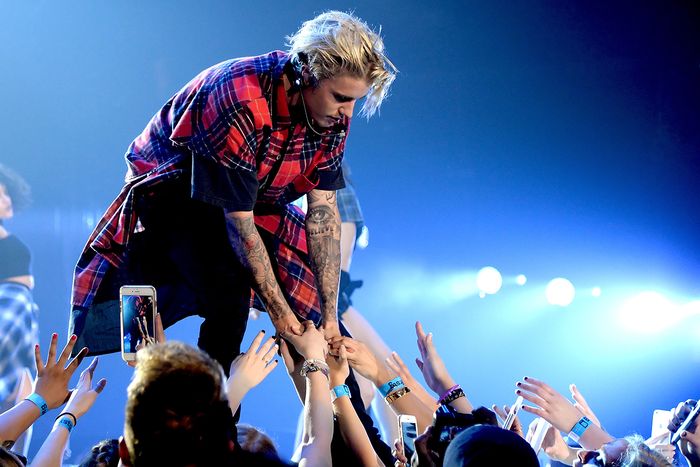 justin-bieber-in-concert-2016-purpose-world-tour
