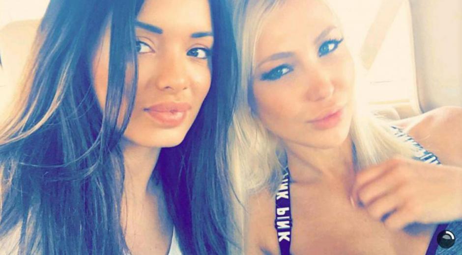 les_anges_8_aurelie_et_andreane_leur_couple_fait_debat