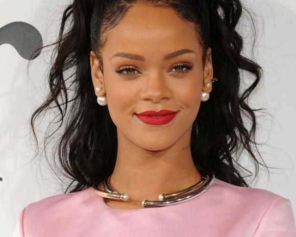 rihanna-2