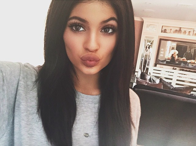Kylie-Jenner-Elle-vous-ouvre-les-portes-de-chez-elle_portrait_w674