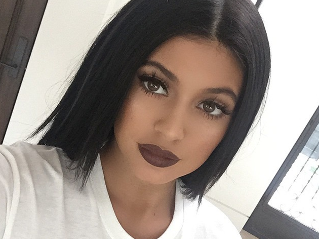Kylie-Jenner-la-reine-des-selfies-sur-Instagram_exact1024x768_l